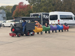 570390064 1329191809080691 7675470682607459644 n 1767040824 1 Trackless Train